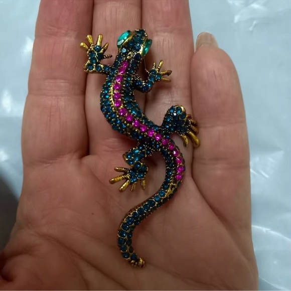 Blue Lizard Colorful Reptile Brooch - Picture 2 of 7